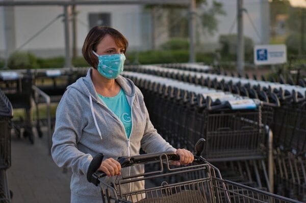 wearing mask when shopping